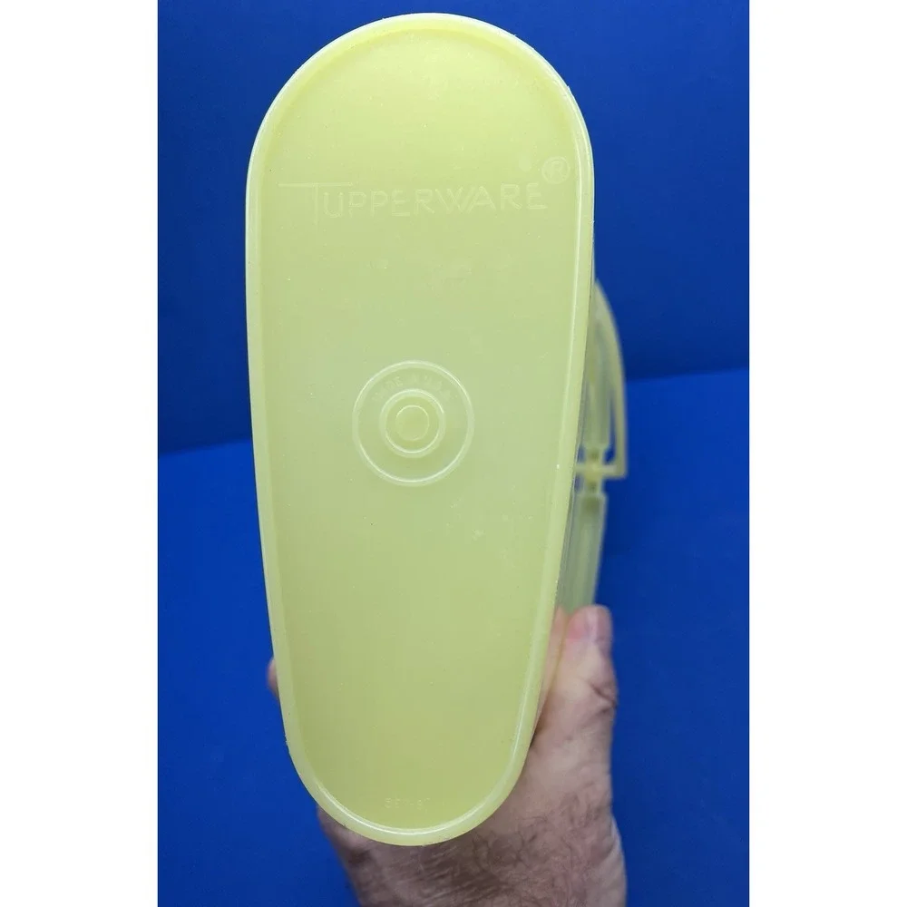 Vintage Tupperware Yellow‎ Store N Pour 32oz Pourable Container Lid Pitcher
